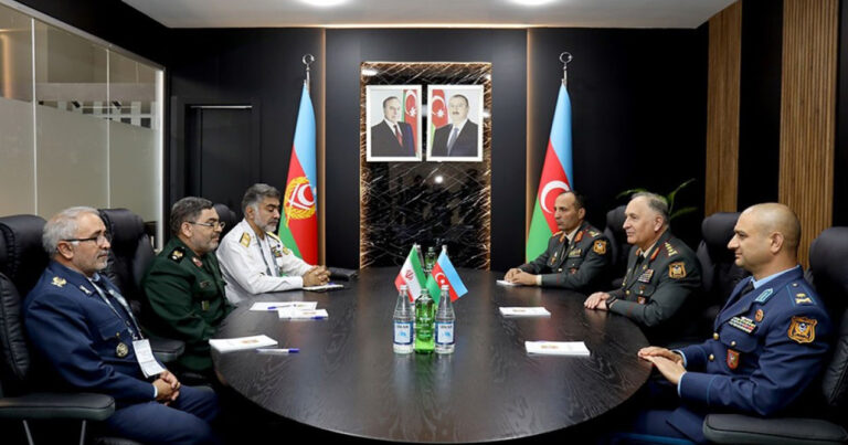 Kərim Vəliyev iranlı generalla görüşdü
