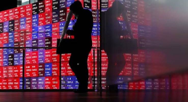 Qlobal fondlardan səhmlərə investisiya axını doqquz ayın minimumuna düşüb