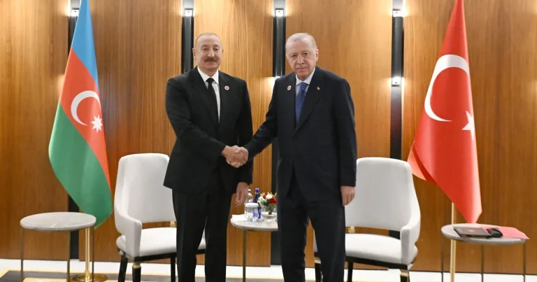 İlham Əliyevin Bişkekdə Rəcəb Tayyib Ərdoğanla görüşü olub – FOTO