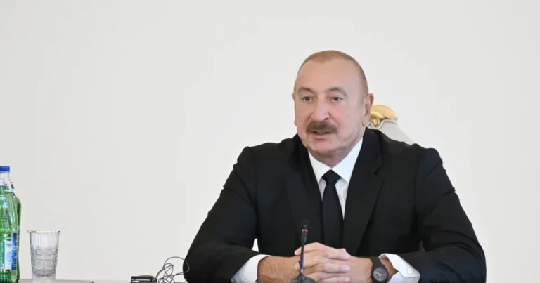Azərbaycan Prezidenti: “Biz heç kimin qabağında baş əymirik və əyməyəcəyik” Azərbaycan Prezidenti: “Biz heç kimin qabağında baş əymirik və əyməyəcəyik”