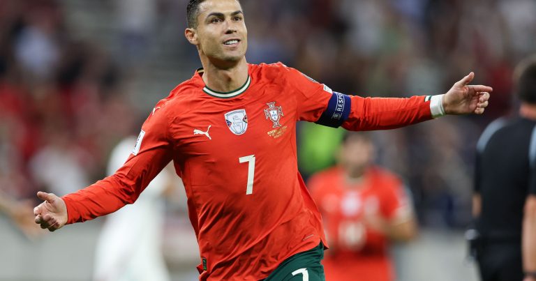 Ronaldo Portuqaliya millisinin yeni baş məşqçisinin ilk heyətinə daxil edilib Ronaldo Portuqaliya millisinin yeni baş məşqçisinin ilk heyətinə daxil edilib