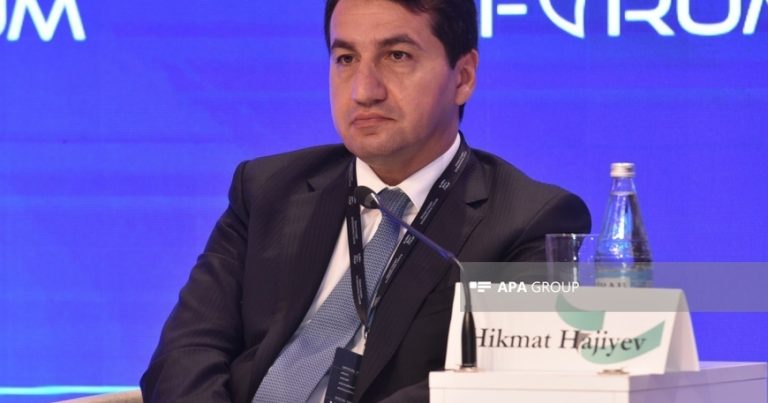 Hikmət Hacıyev Ərəb Media Forumunda Qarabağda və digər bölgələrdə Qafqaz Albaniyasının zəngin xristian irsi barədə danışıb