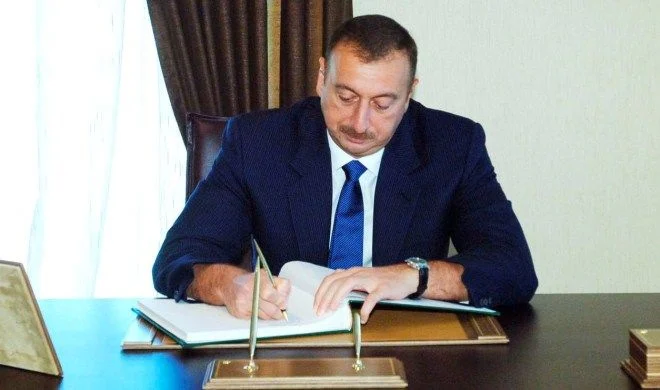 İlham Əliyev məhkum edilmiş bir sıra şəxsləri əfv etdi