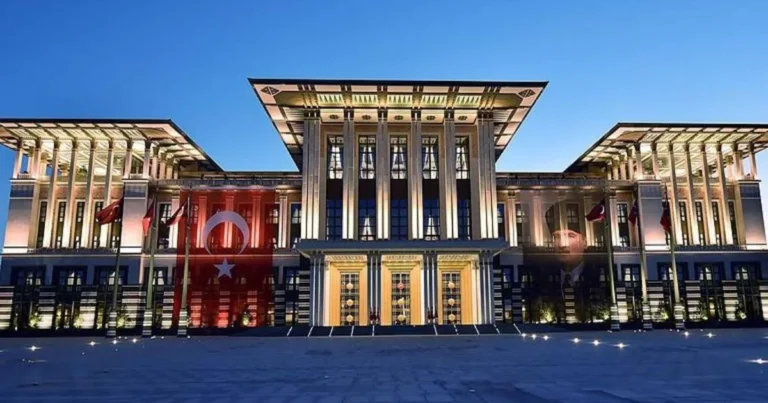 Rəsmi Ankara: “Azərbaycanda Türkiyə bayrağının endirilməsinə cəhd iddiaları dezinformasiyadır” – Foto