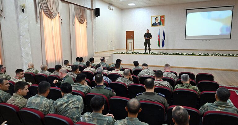 Azərbaycan və NATO Bakıda birgə hərbi təlim keçirir – FOTO Azərbaycan və NATO Bakıda birgə hərbi təlim keçirir – FOTO