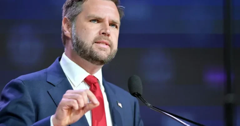 Vensdən Ukraynanın NATO üzvlüyü ilə bağlı sərt açıqlama: “Üzv olmamalıdırlar”