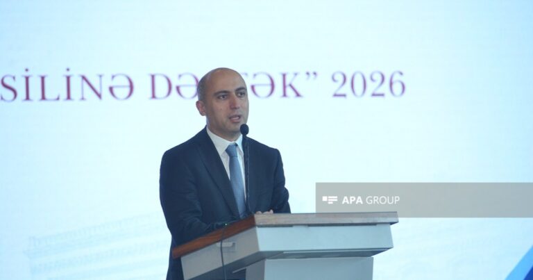 Emin Əmrullayev: Anası ali təhsilli olan şagirdlərin nəticələri daha yuxarı olur