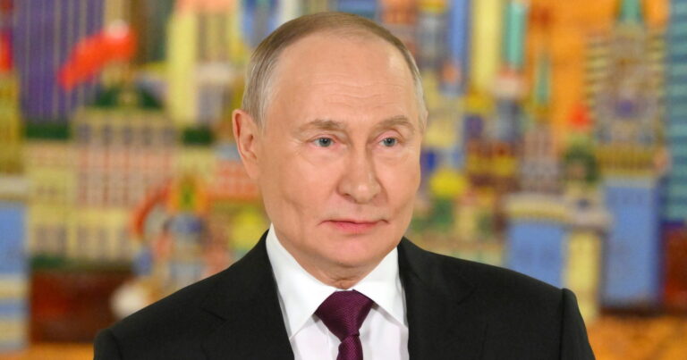 Putinin bu görüntüləri gülüş doğurdu – FOTO