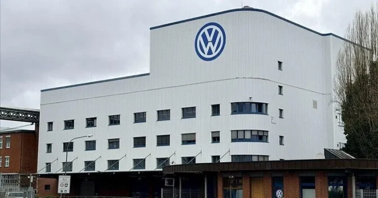 Volkswagen böhranla üz-üzə: Satışlar 14,3 faiz azaldı