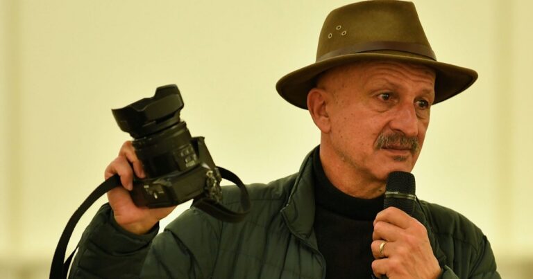 Parisdə etiraz aksiyaları zamanı Reza Deqati yaralandı: “Belə miqyasda iğtişaş görməmişdim”