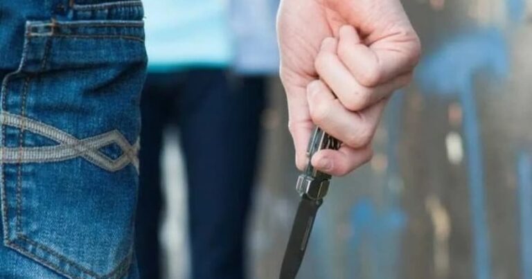 Sumqayıtda məktəblilər arasında qanlı insident – 9-cu sinif şagirdi bıçaqlandı Sumqayıtda məktəblilər arasında qanlı insident – 9-cu sinif şagirdi bıçaqlandı