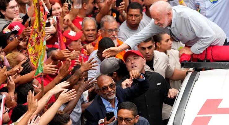 Braziliyada Lula da Silva yenidən prezident seçilib