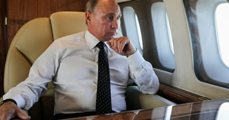 Putinin təyyarələri Ukrayna PUA-ları səbəbindən Moskvaya enə bilməyib – Foto Putinin təyyarələri Ukrayna PUA-ları səbəbindən Moskvaya enə bilməyib – Foto