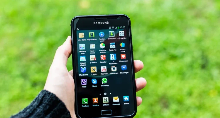 Samsung istifadəçilərinə xəbərdarlıq: İki Galaxy modelinin dəstəyi bitdi Samsung istifadəçilərinə xəbərdarlıq: İki Galaxy modelinin dəstəyi bitdi