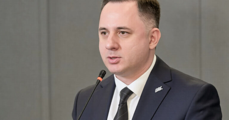 Vüqar Oruca beynəlxalq vəzifə təklif edildi – Azərbaycan Şuraya rəhbərlik edə bilər Vüqar Oruca beynəlxalq vəzifə təklif edildi – Azərbaycan Şuraya rəhbərlik edə bilər