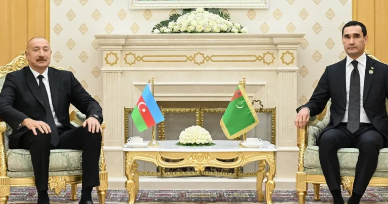 Türkmənbaşıda İlham Əliyevin Sərdar Berdiməhəmmədovla görüşü olub – FOTO