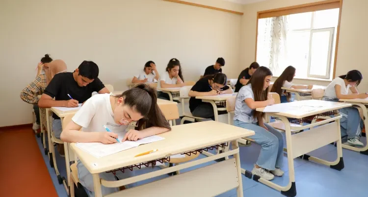 DİM açıqladı: 1870 tələbə ödənişsiz təhsil alacaq