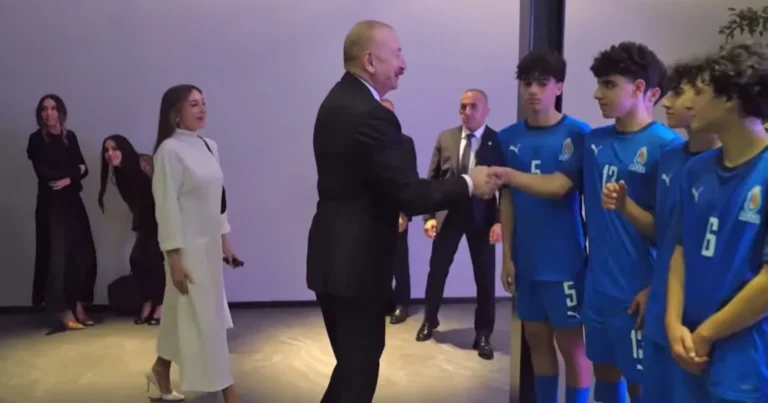 İlham Əliyevlə gənc futbolçular arasında maraqlı dialoq – Video