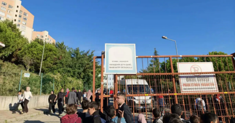 İstanbulda məktəbdə bıçaqlı hücum – 5 qız yaralandı