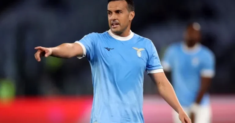 Dünya və Avropa çempionu futbolçu karyerasını başa vurdu Dünya və Avropa çempionu futbolçu karyerasını başa vurdu