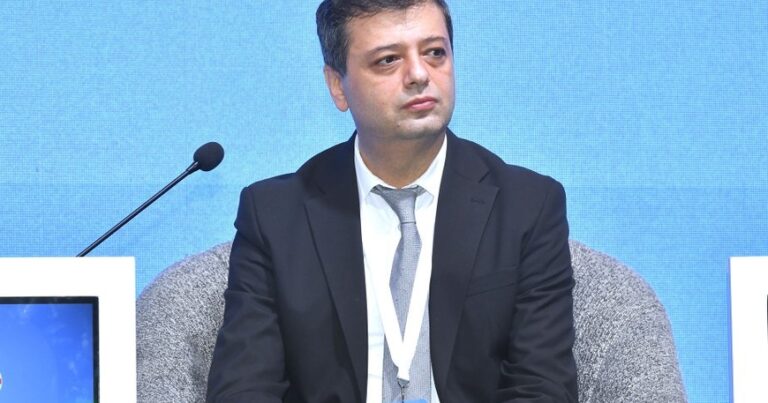 Vüqar Zifəroğlu Mətbuat Şurasının yeni sədri seçilib