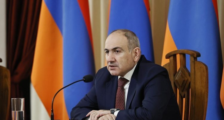 Paşinyan: “Sərhədin hər iki tərəfində anklav və eksklavlar olmamalıdır”