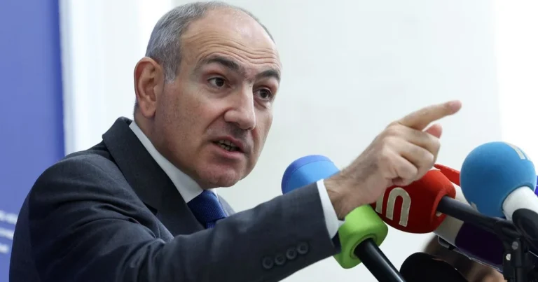 Paşinyan parlamentdəki davadan danışdı: “Həmin əli qırarıq”