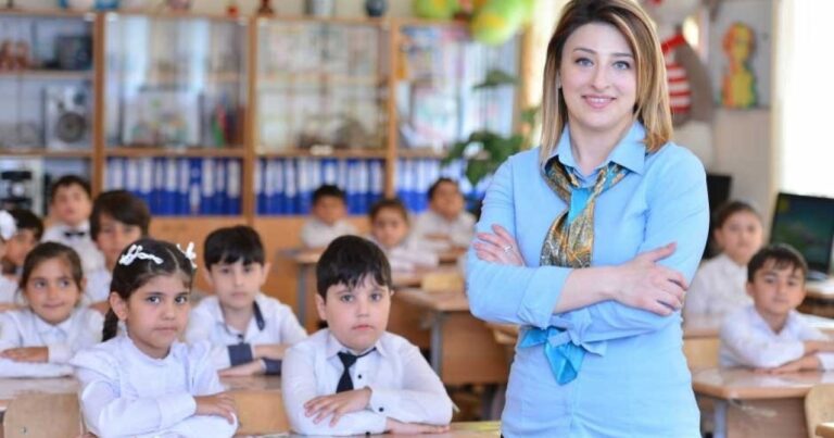 Nazirlər Kabineti müəllimlər üçün geyim qaydalarını və tələbləri müəyyən edib