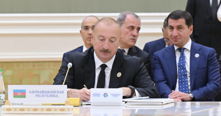 Türkmənbaşı şəhərində sənədlərin imzalanması mərasimi olub