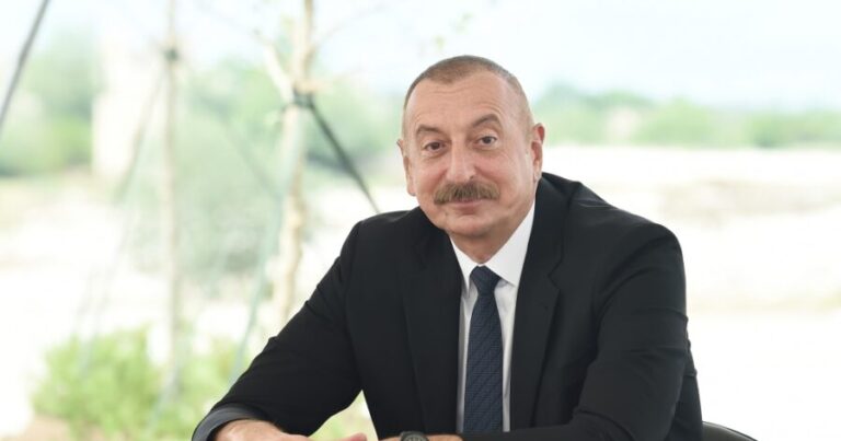 Prezidentdən maaş və pensiyalarla bağlı şad xəbər