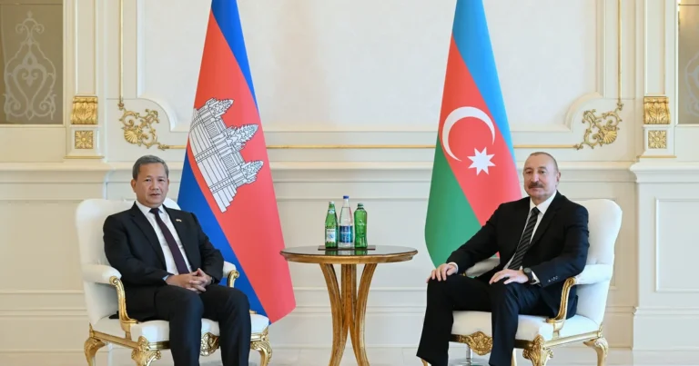 İlham Əliyevin Hun Manet ilə məhdud tərkibdə görüşü olub – FOTO
